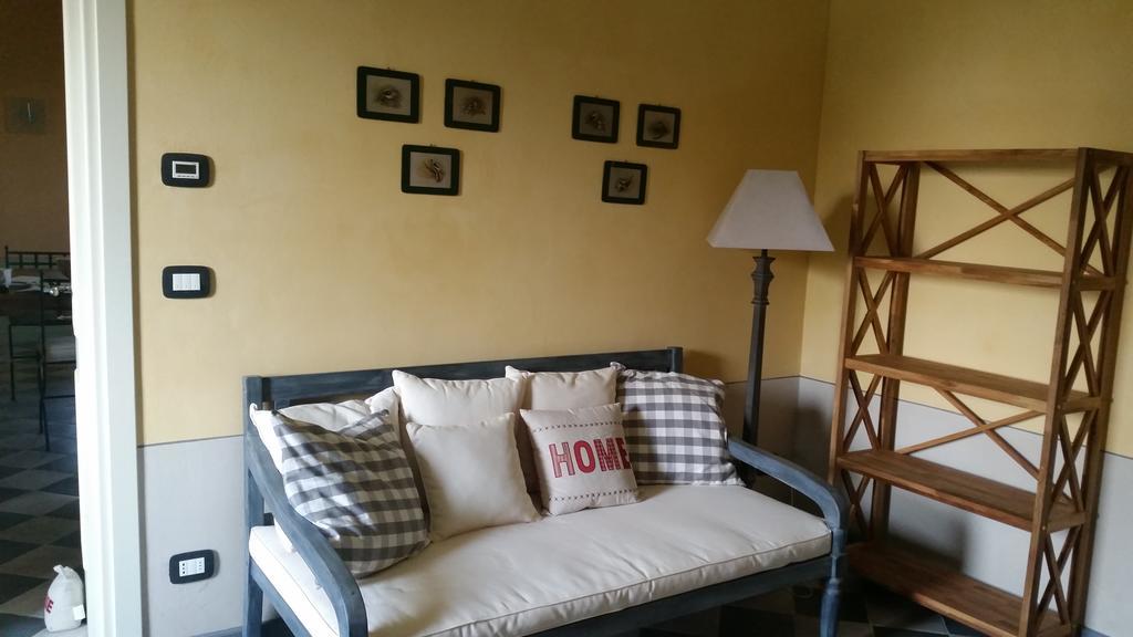 Villa Cascina Rollone Rocchetta Tanaro Esterno foto